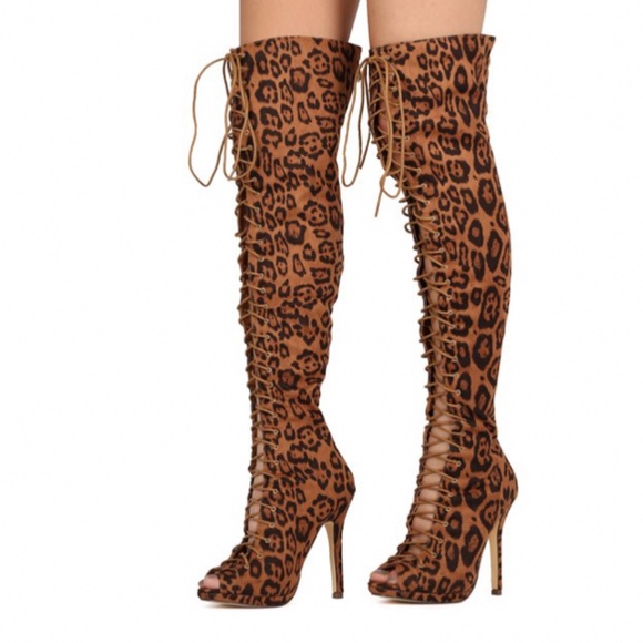 Liliana Shoes - Thigh high leopard boots suede 7.5 lace up